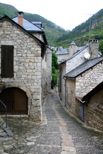 J1-012-Gorges_du_Tarn_Ste_Enimie.jpg