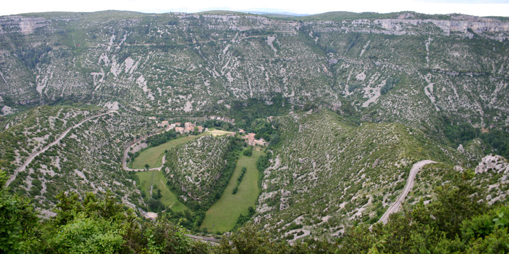 J6-147-Cirque_de_Navacelles.jpg