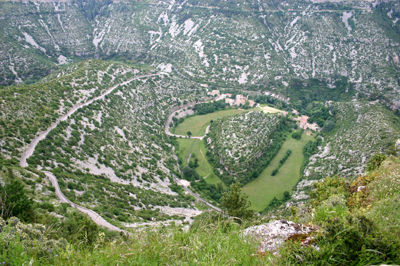 J6-148-Cirque_de_Navacelles.jpg