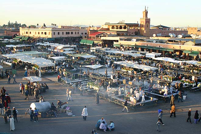 Marrakech-place Jemaa-El-Fna
