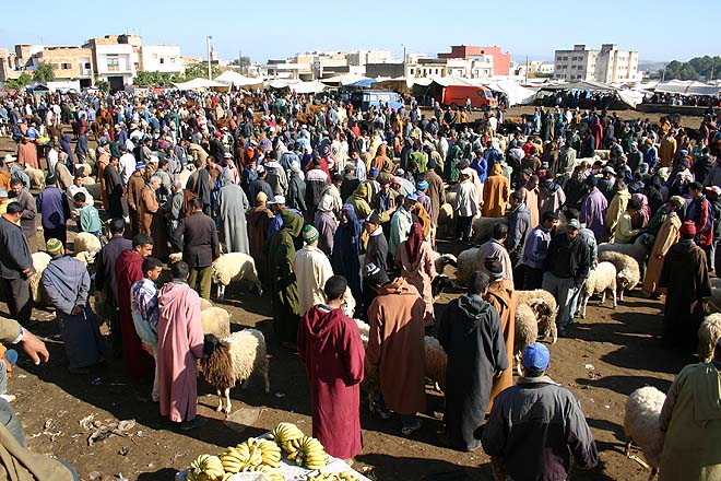 Maroc, Karia Ba Mohammed, souk rural