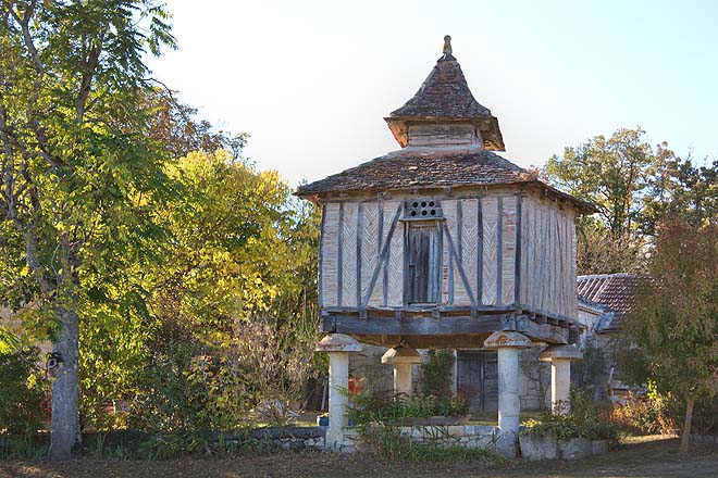 Fontanes, Pigeonnier de Castelas