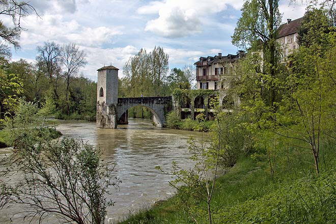 Sauveterre-de-Bearn, Pont de la legende