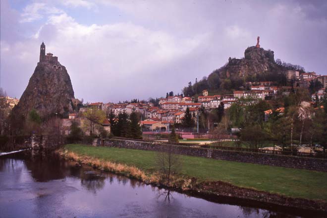 Le Puy-en-Velay, Saint-Michel-d'Aiguilhe